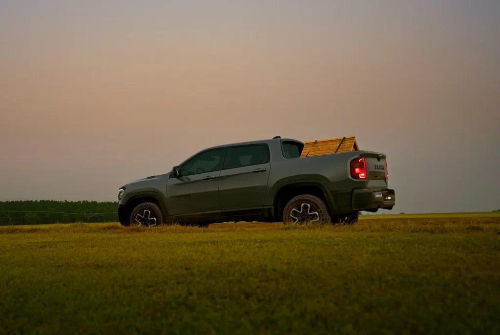 Rampage R/T pronta para test drive com atendimento exclusivo de Brunno Amorim.